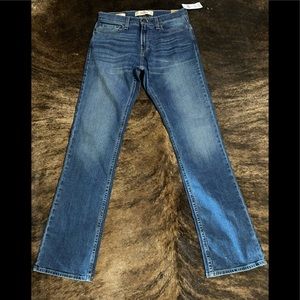 Men Hollister Epic Flex Bootcut medium wash denim. Size 29x32. New with tags.
